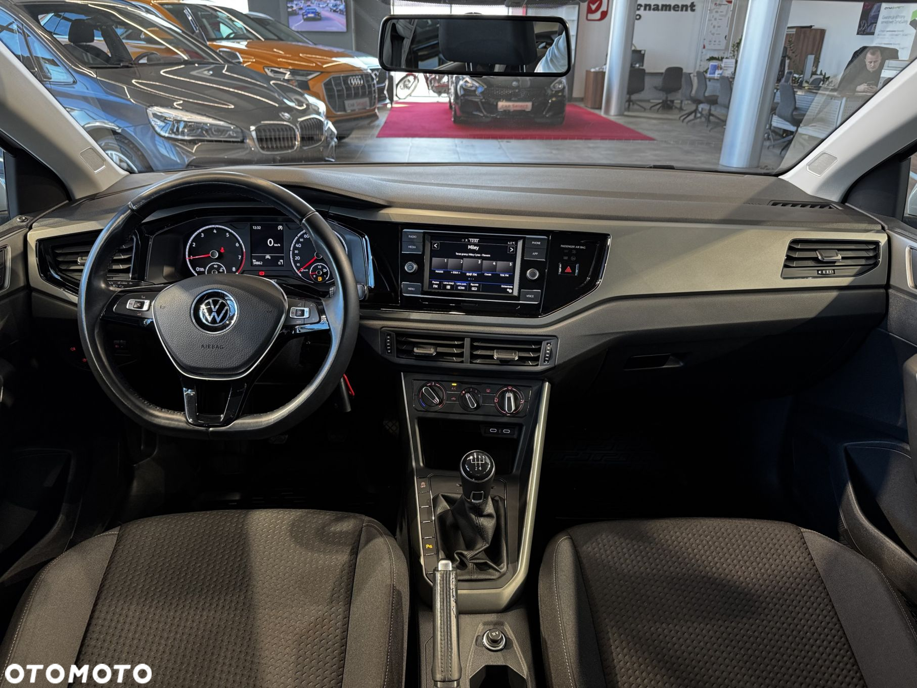 Volkswagen Polo - 16