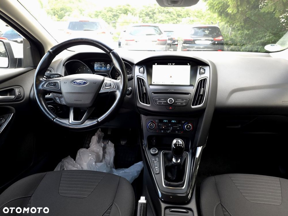 Ford Focus 2.0 TDCi Titanium ASS - 6