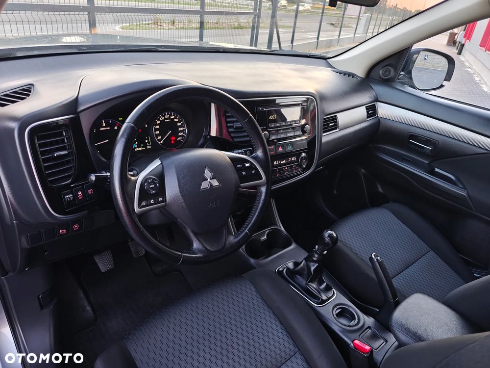 Mitsubishi Outlander 2.2 DI-D 2WD Invite - 33