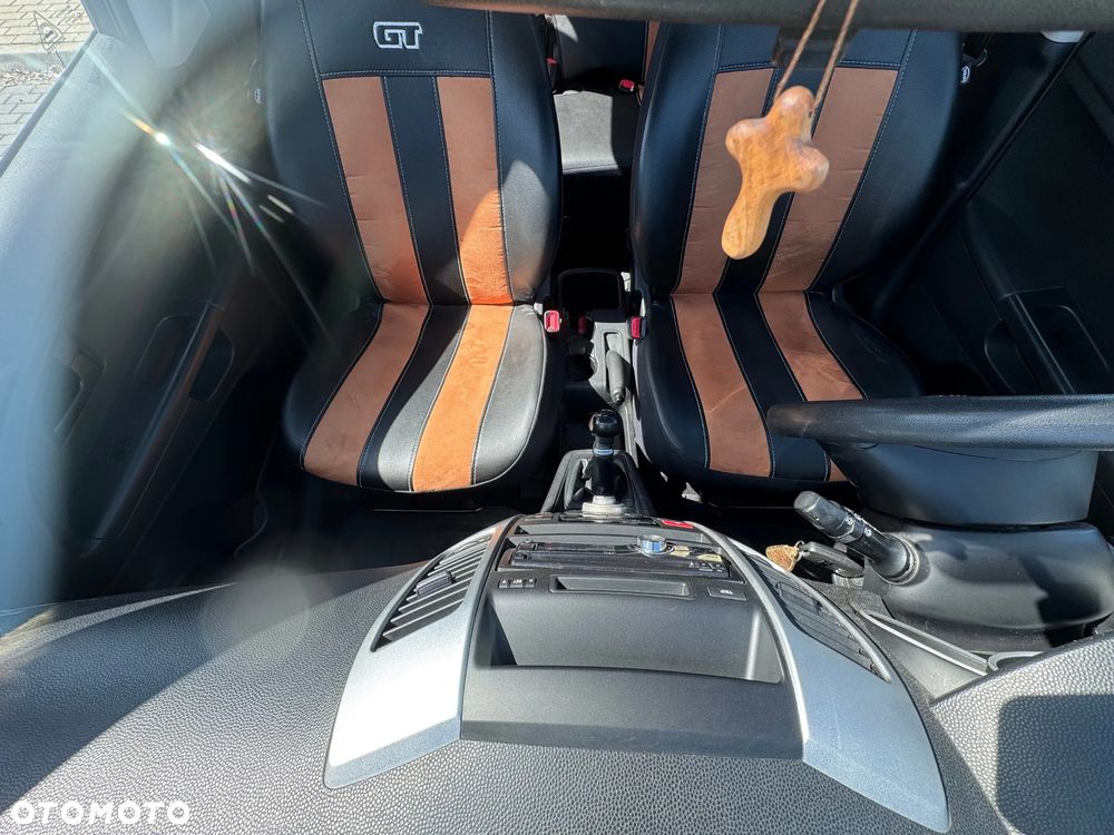 Kia Venga - 22