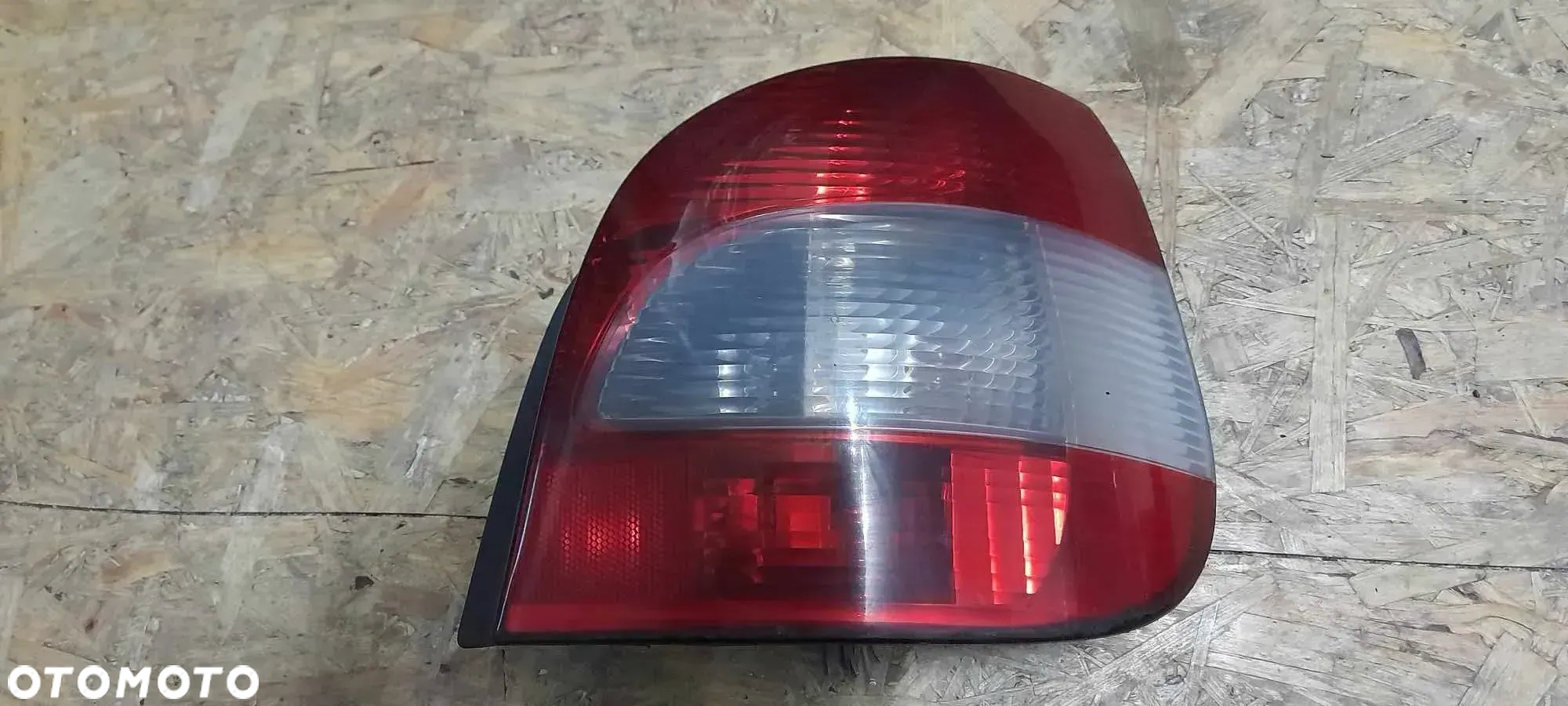 LAMPA PRAWA LEWA TYŁ RENAULT SCENIC 1 I - 2