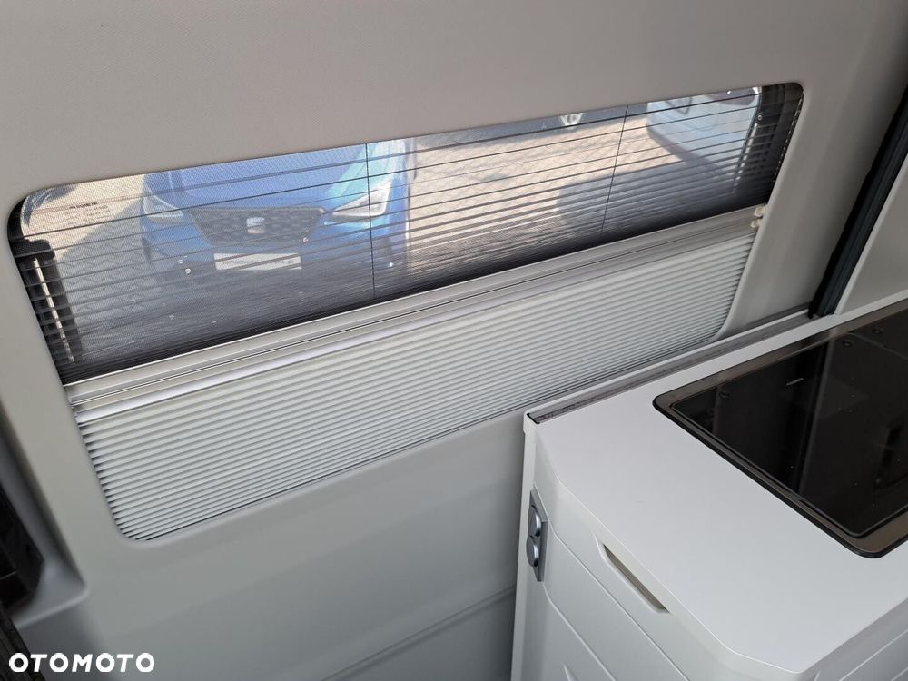 Volkswagen Grand California Grand California 600 DMC 3500kg silnik: 2,0 l TDI EURO VI-e SCR / 163KM/skrzynia biegów: Przedni napęd automatyczna 8-biegowa rozstaw osi: 3640 mm - 39