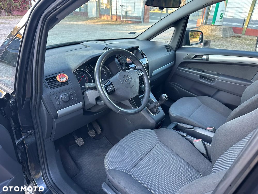 Opel Zafira - 13