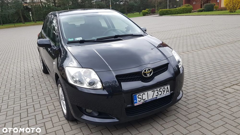 Toyota Auris - 2