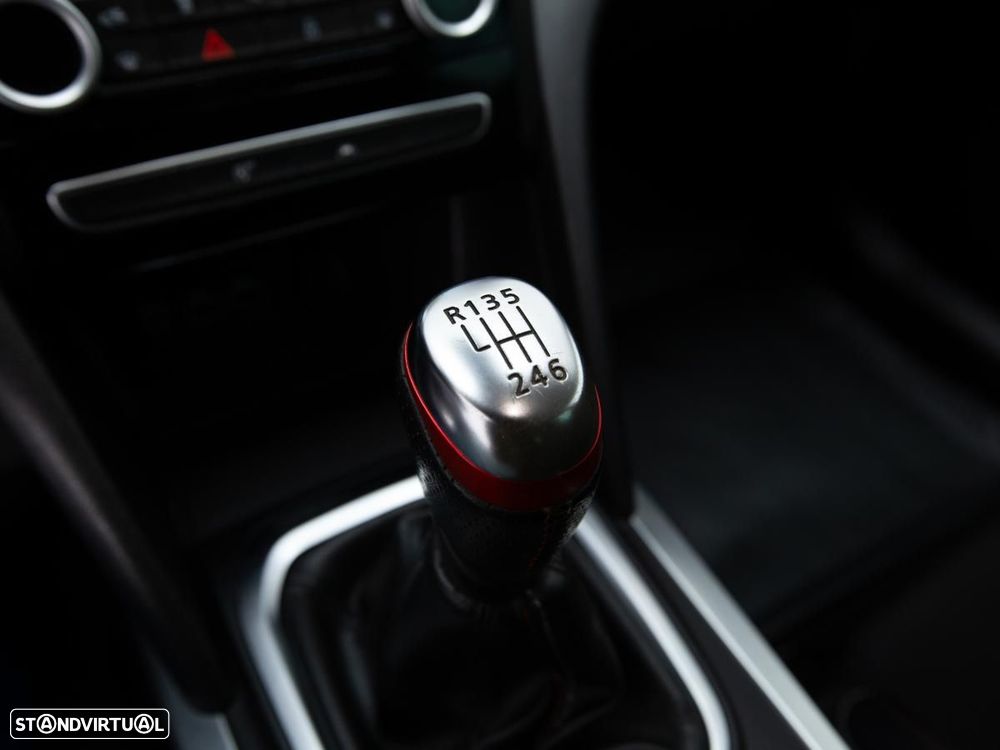 Renault Mégane Sport Tourer 1.5 Blue dCi R.S. Line — fotografia 16