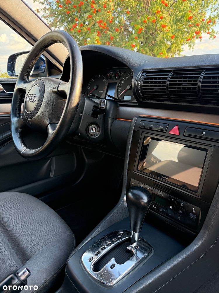 Audi A4 Avant - 9