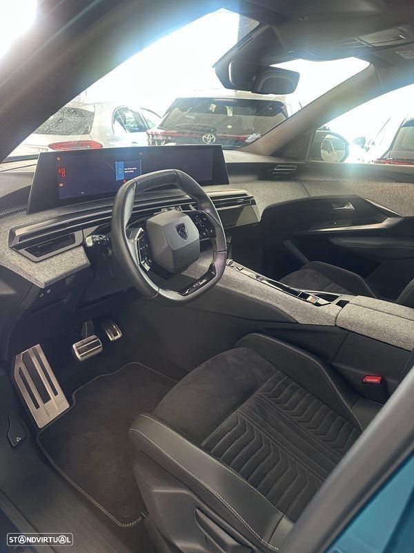 Peugeot E-3008 - 10