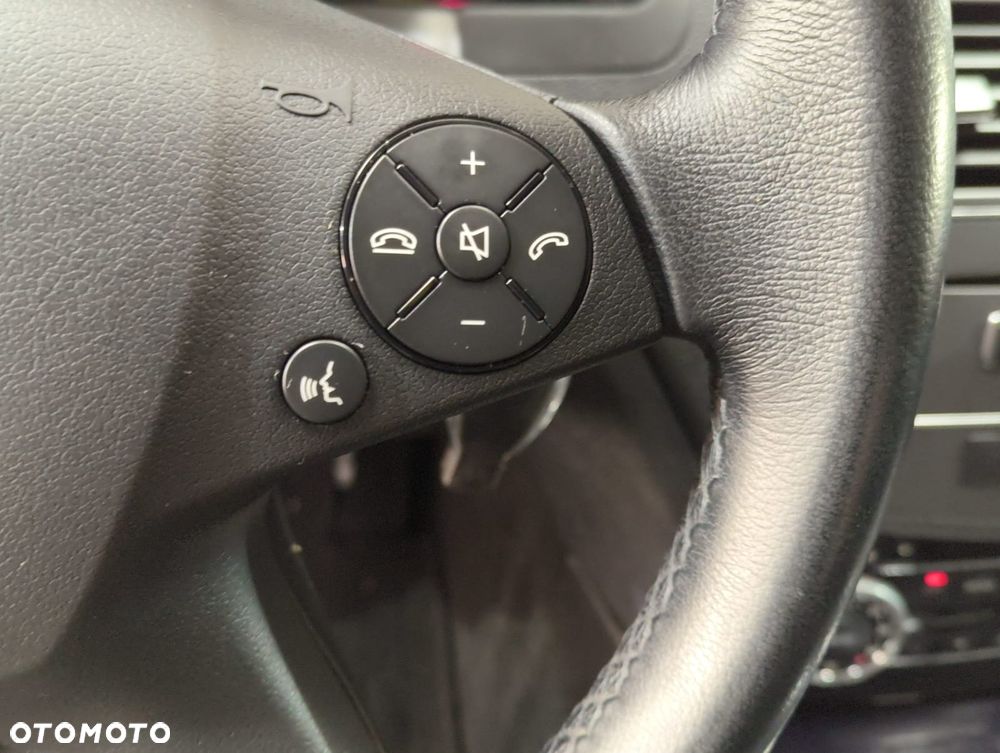 Mercedes-Benz Klasa C 200 CDI DPF BlueEFFICIENCY SPORT EDITION - 35