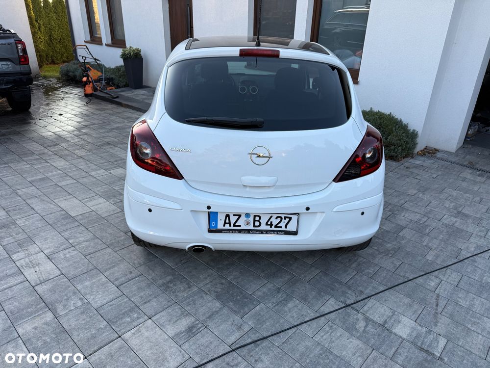Opel Corsa 1.2 16V Cosmo - 20