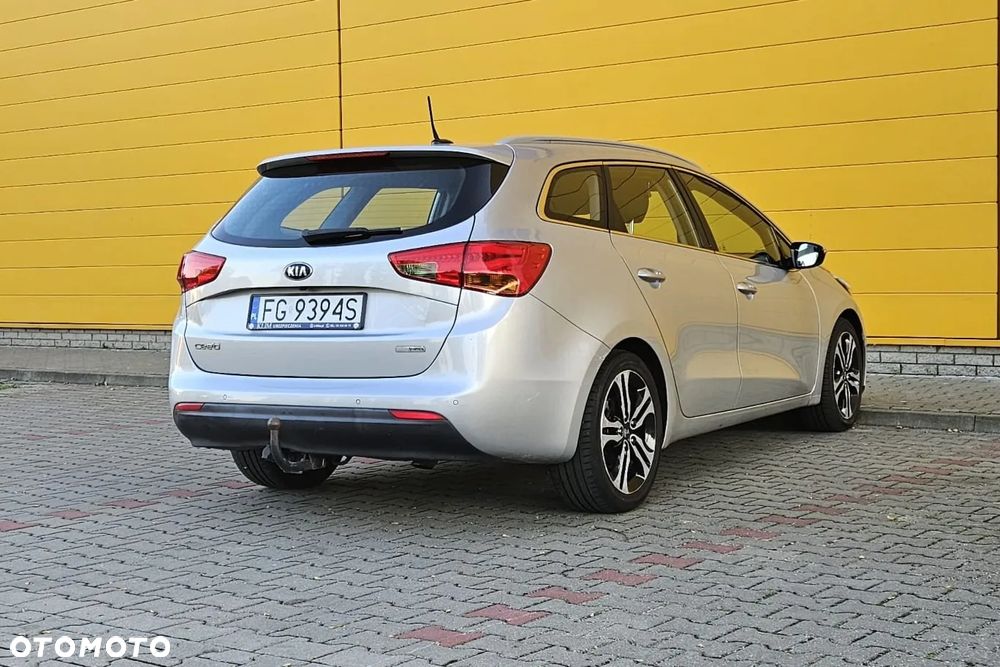 Kia Ceed Cee'd 1.6 GDI M - 6