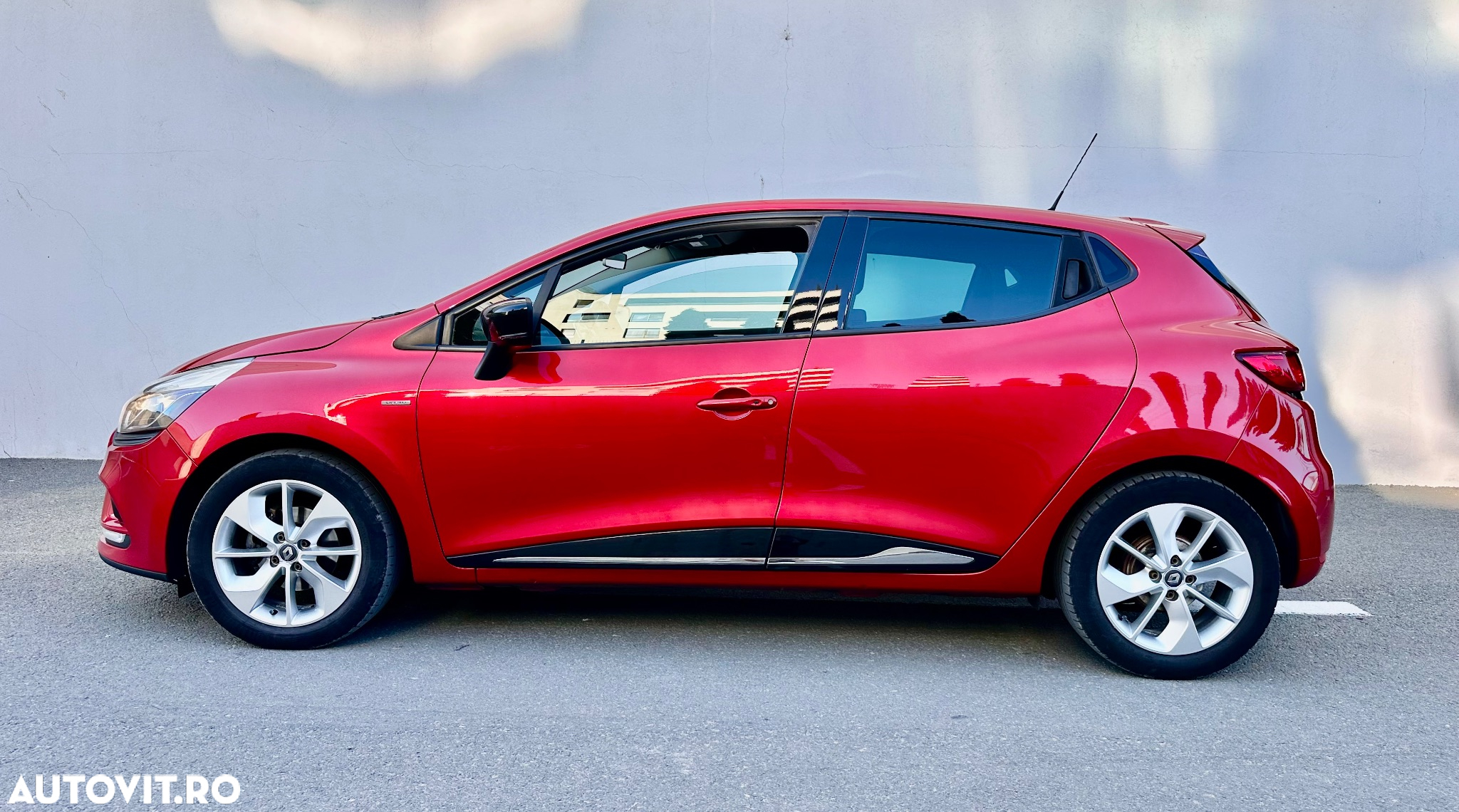 Renault Clio (Energy) TCe 90 Start & Stop LIMITED - 29