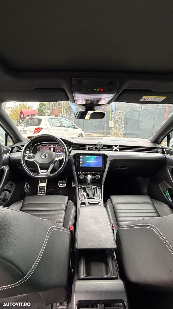 Volkswagen Passat - 12
