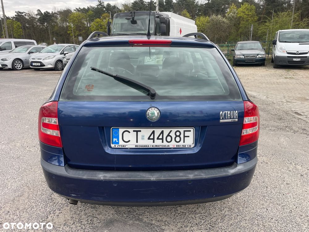 Skoda Octavia 1.6 FSI Classic - 6