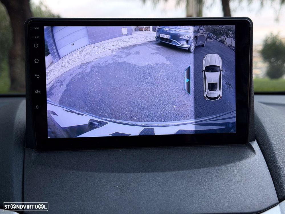 Ford Fiesta 1.4 TDCi Titanium - 23