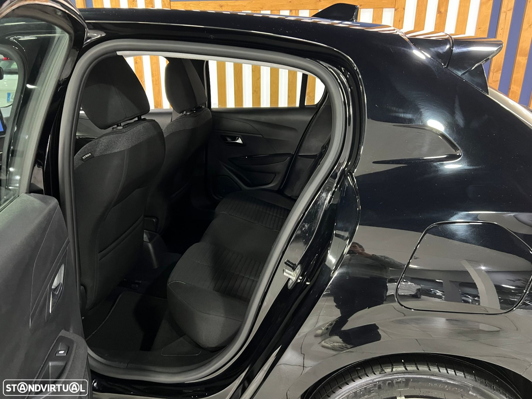 Peugeot 208 1.2 PureTech Active Pack - 9