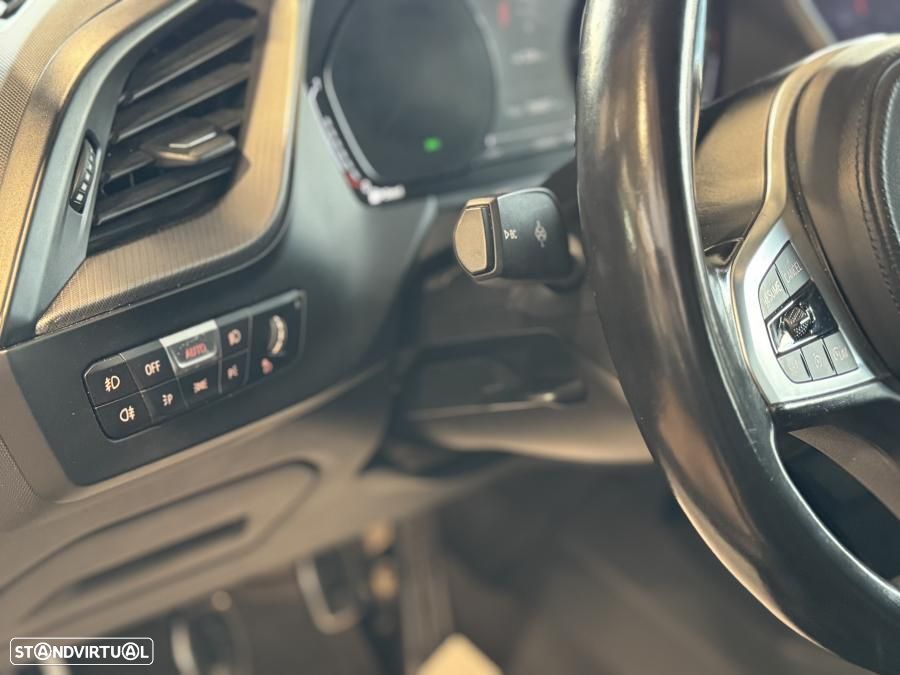 BMW 116 d Pack Desportivo M - 8