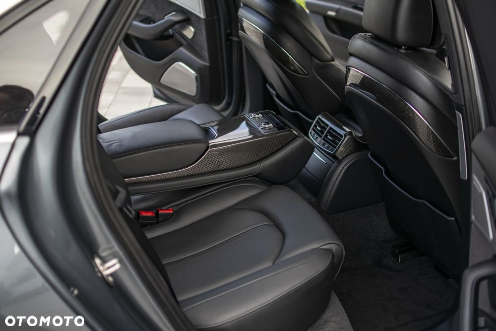 Audi S8 4.0 TFSI Quattro - 31