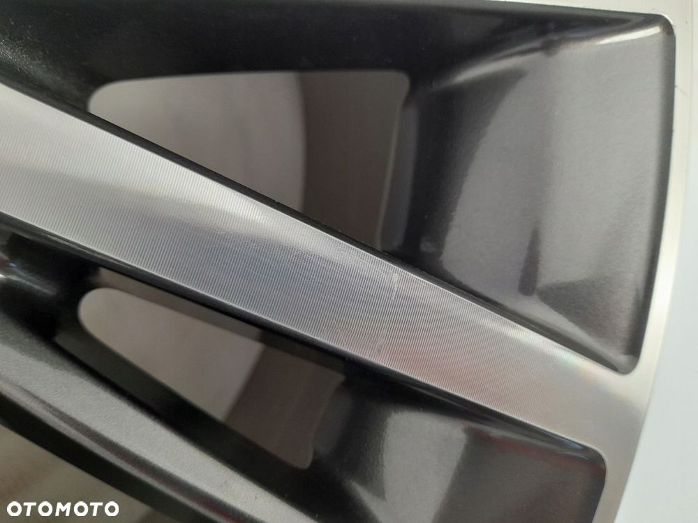 Felga aluminiowa Lexus OE 8.5" x 20" 5x114,3 ET25 - 4