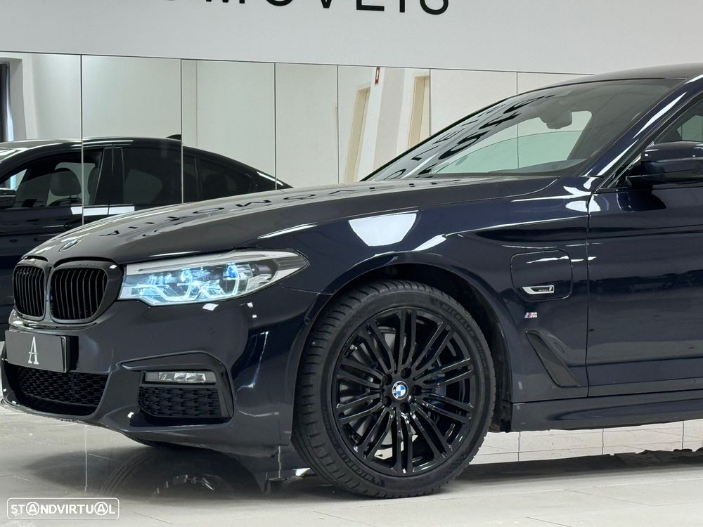 BMW 530 e Pack Desportivo M - 4