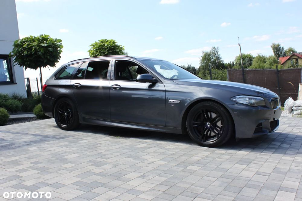 BMW Seria 5 525d xDrive Sport-Aut - 4