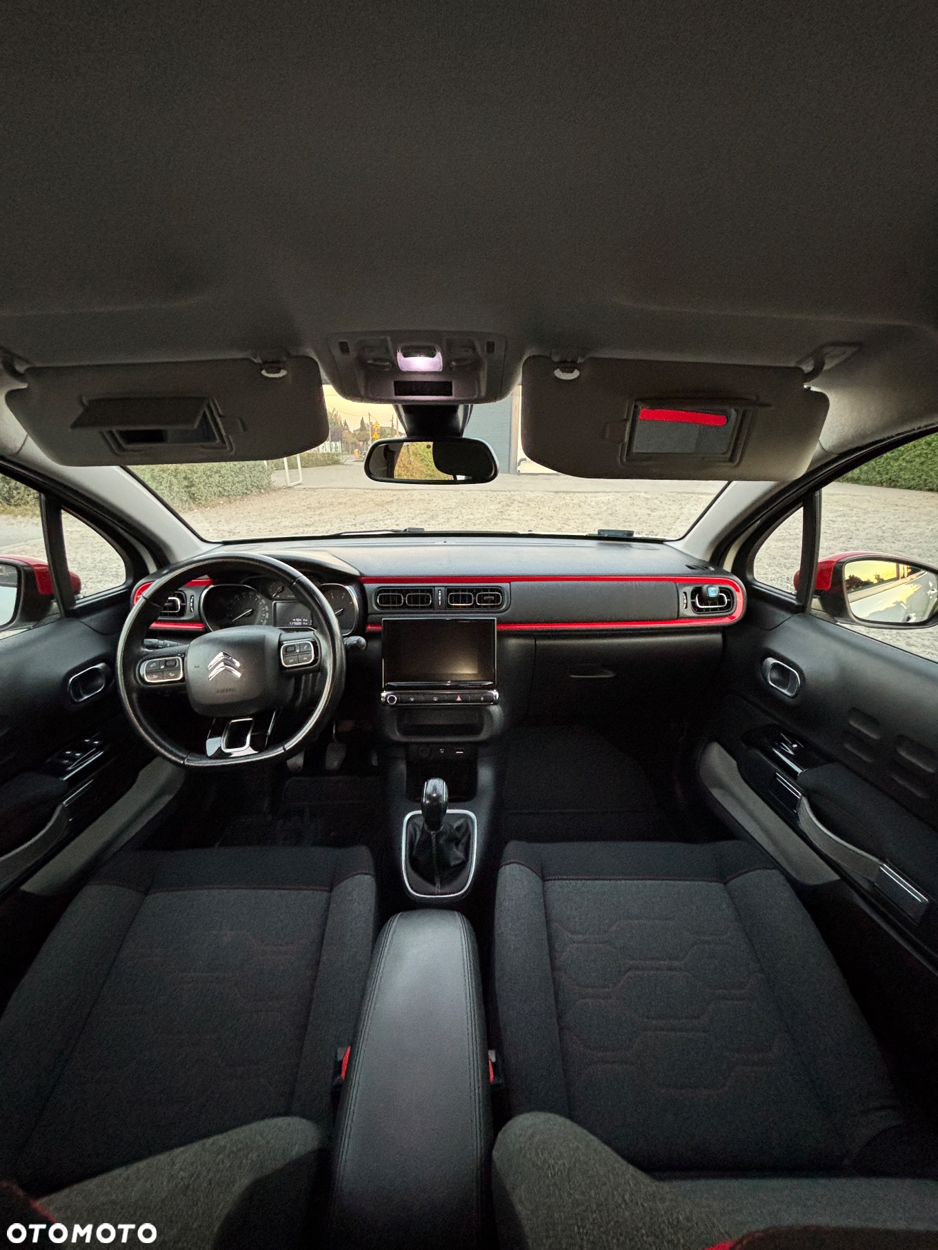 Citroën C3 1.2 PureTech Shine - 19
