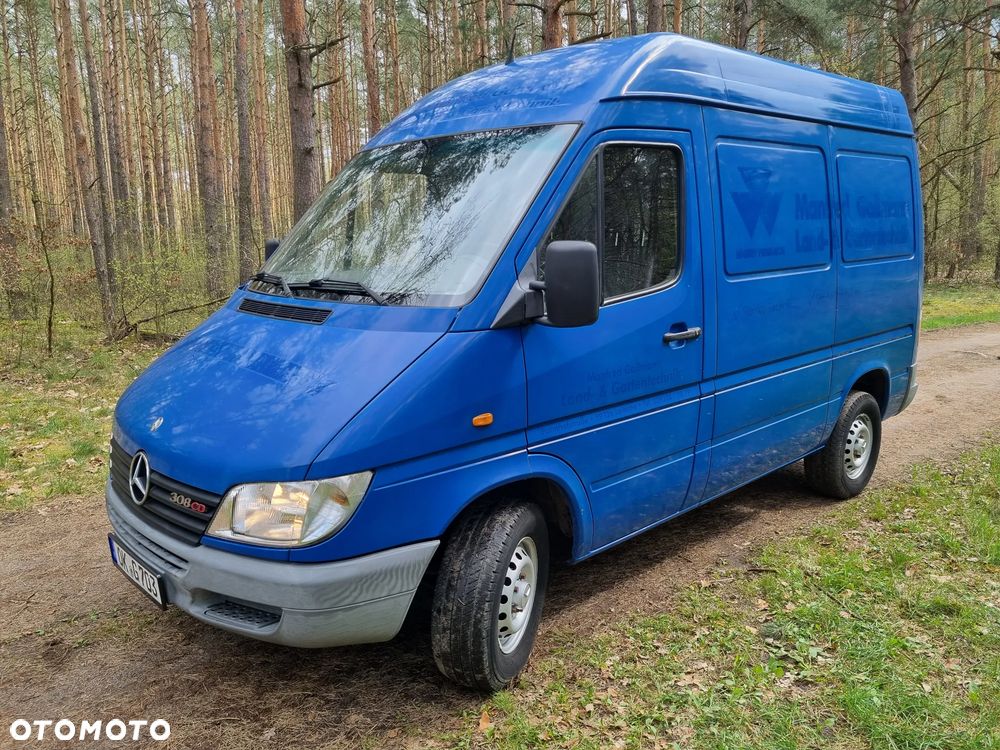 Mercedes-Benz Sprinter - 18
