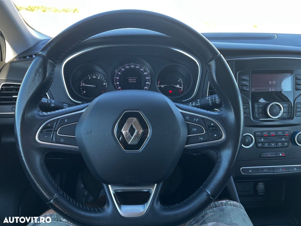 Renault Megane BLUE dCi Zen - 9
