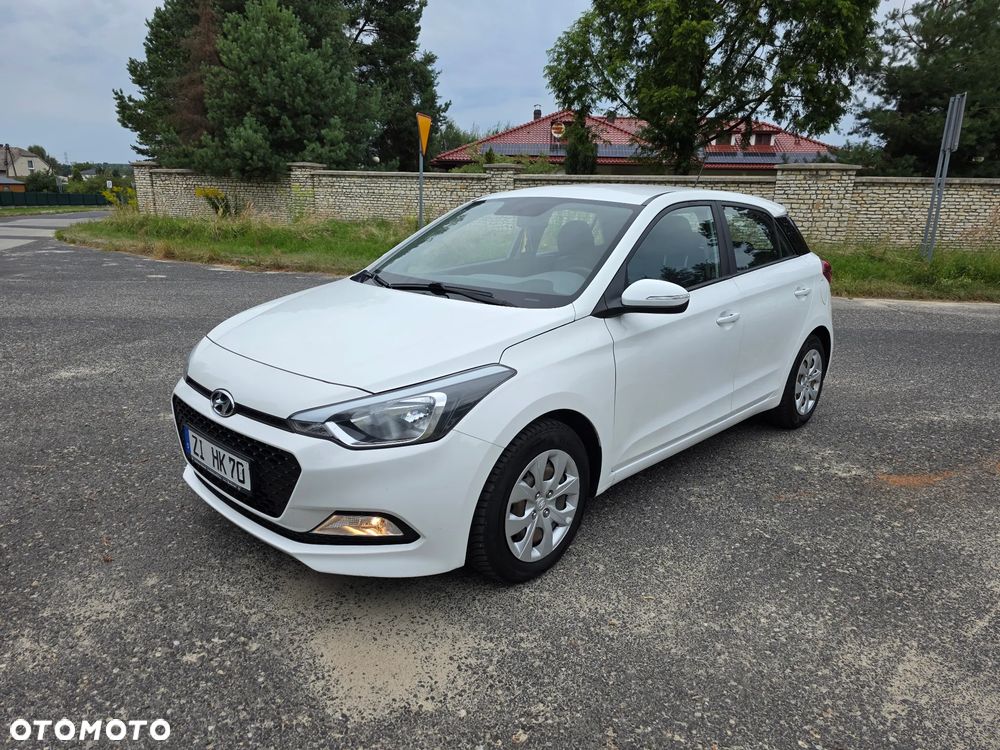 Hyundai i20 blue 1.2 Trend - 22