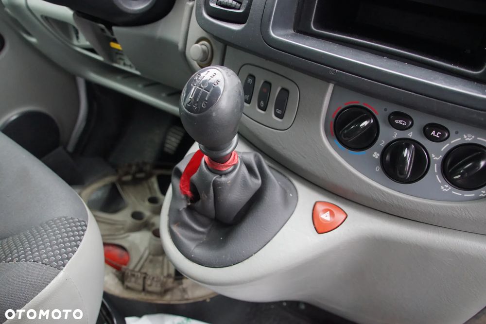 Auto na części - Opel Vivaro A Lift 2.0 CDTI 114 KM M9R630 PF6024 10U 2014R Silnik Skrzynia Drzwi Maska Zderzak Błotnik Lusterko Lampa Klamka Szyba Deska Kokpit Sterownik Moduł Czujnik Licznik Panel Kierownica - 13