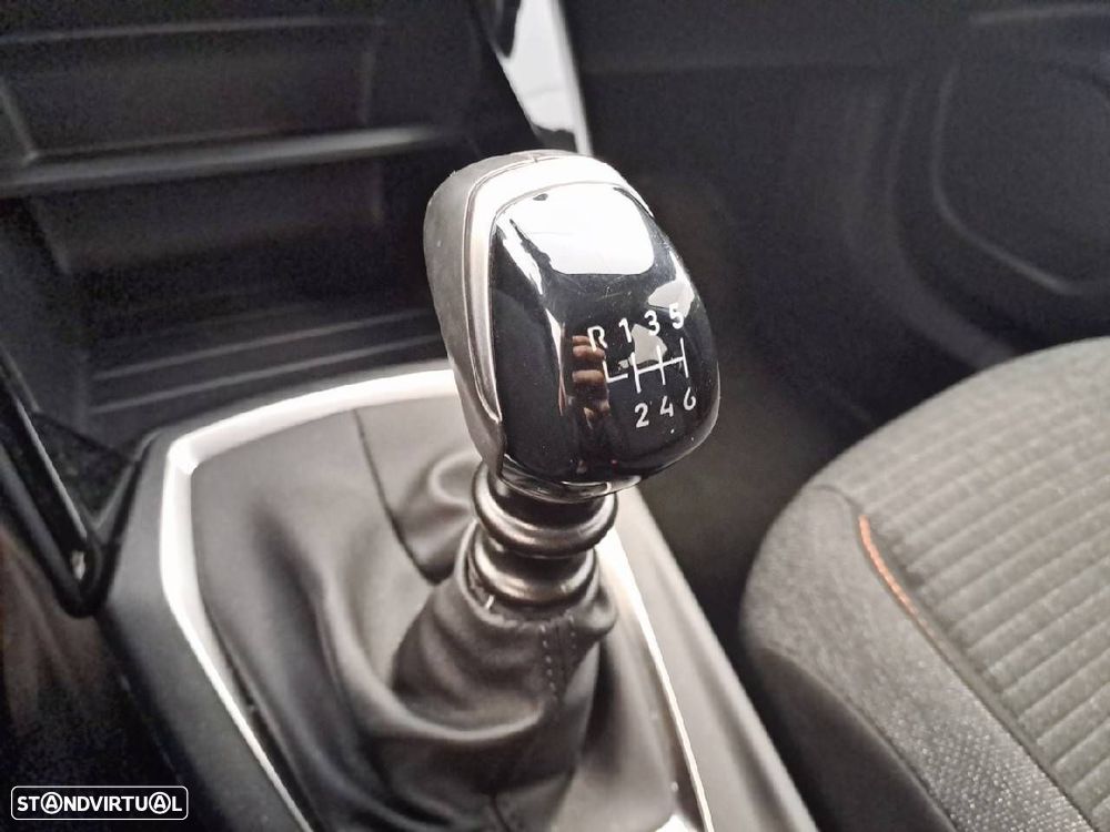 Peugeot 2008 1.2 PureTech Style - 21