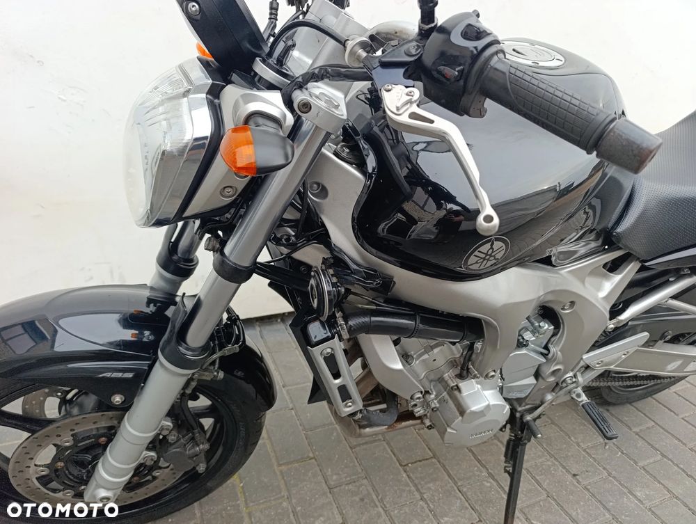 Yamaha FZ6 - 11