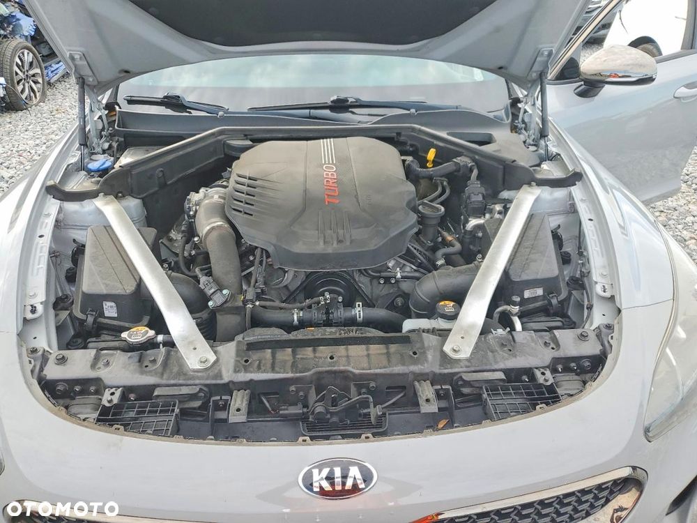Kia Stinger 3.3 T-GDI V6 GT AWD - 11