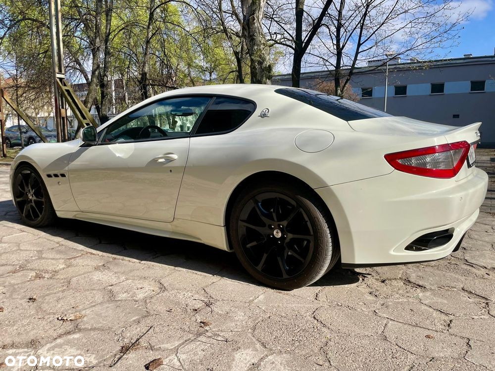 Maserati GranTurismo S Automatik - 3