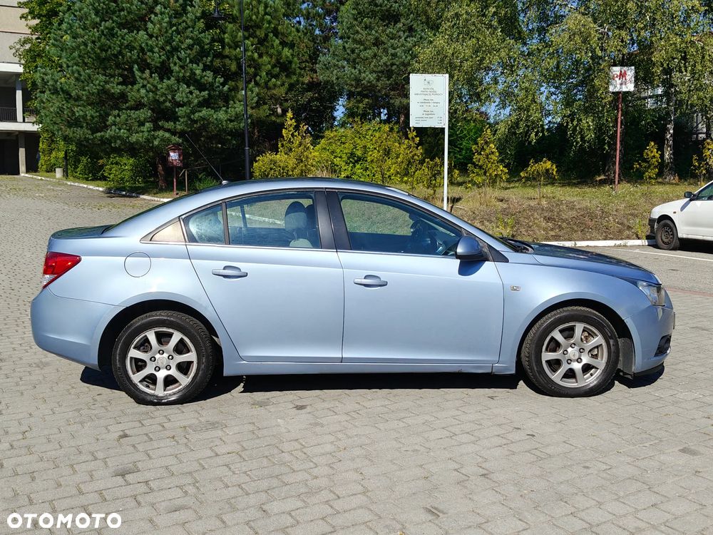 Chevrolet Cruze 2.0 LS - 3