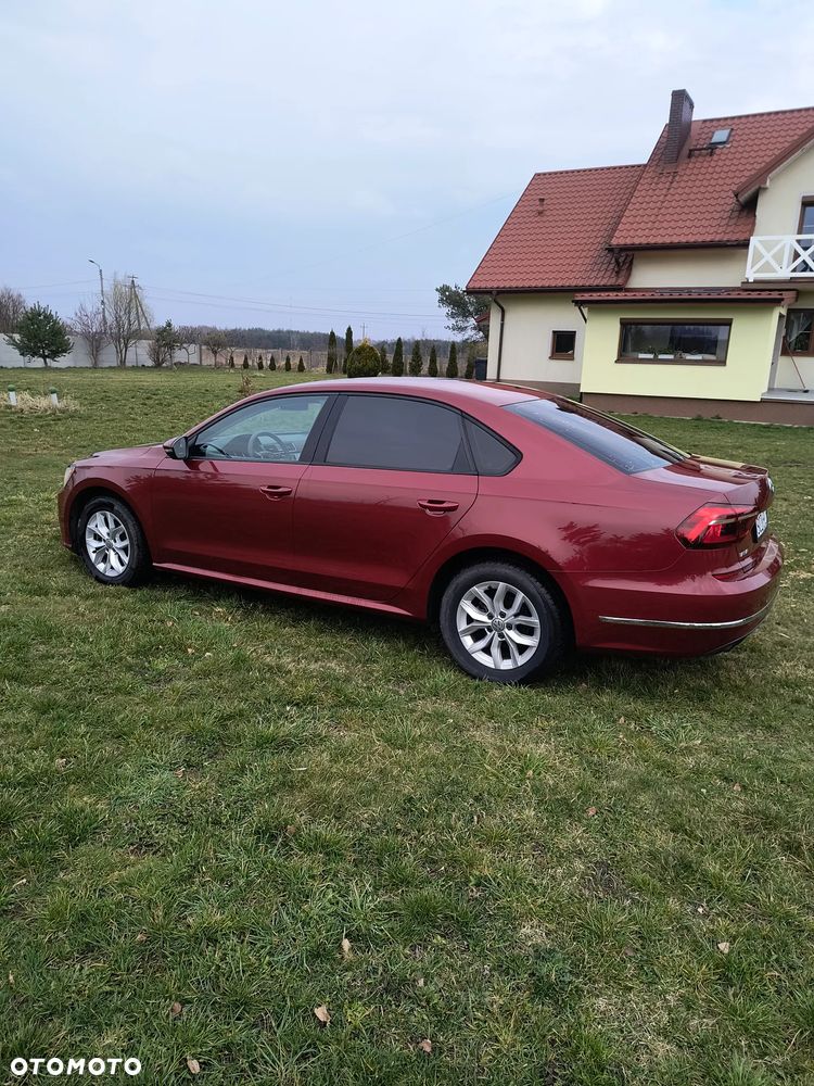 Volkswagen Passat - 8