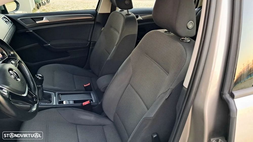 VW Golf Variant 1.6 TDi Confortline - 22