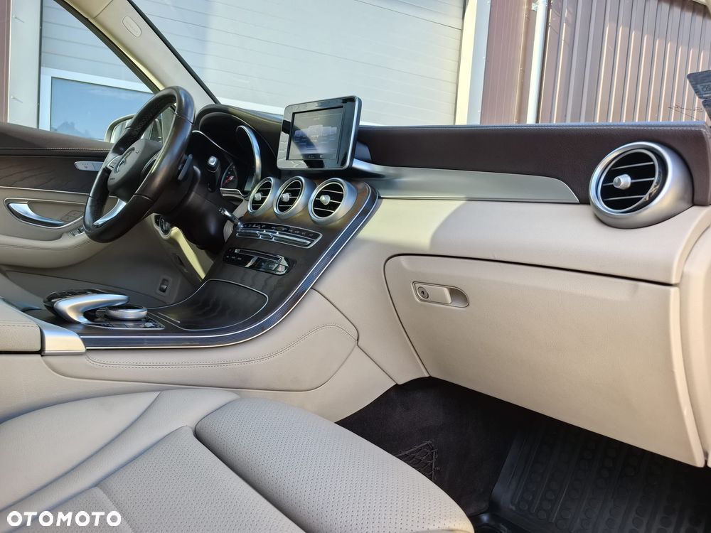 Mercedes-Benz GLC - 4