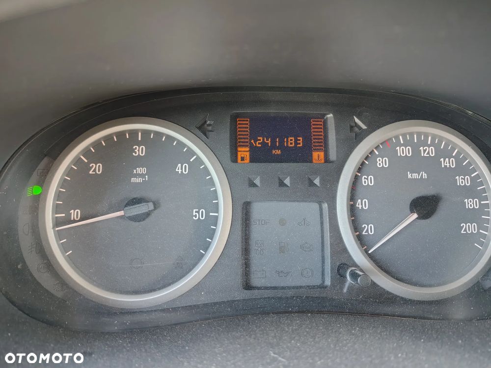 Opel Vivaro - 12