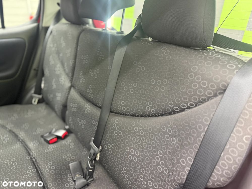 Toyota Yaris 1.0 Terra - 22