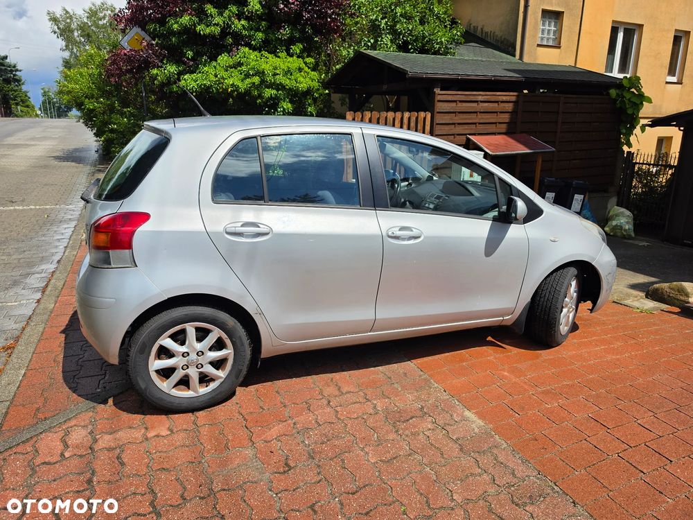 Toyota Yaris - 2