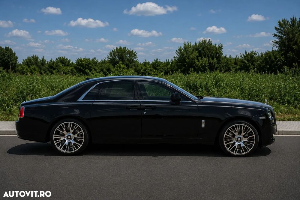 Rolls-Royce Ghost - 3