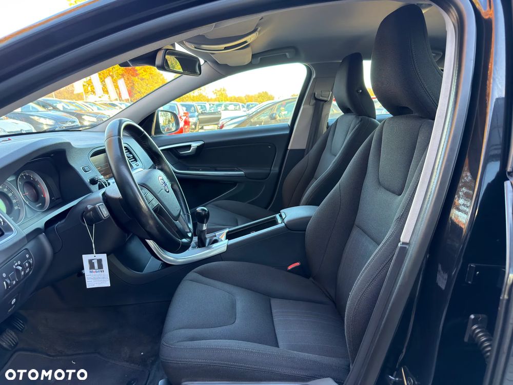 Volvo S60 D3 Momentum - 29