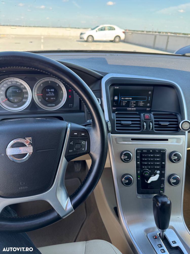 Volvo XC 60 2.4D AWD Momentum - 13