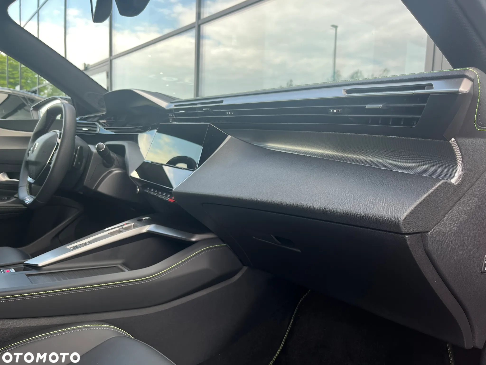 Peugeot 408 1.2 PureTech mHEV GT S&S e-DSC6 - 37