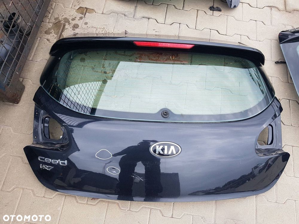 KIA CEED II 12-16r HB KLAPA BAGAŻNIKA TYŁ 1K - 1