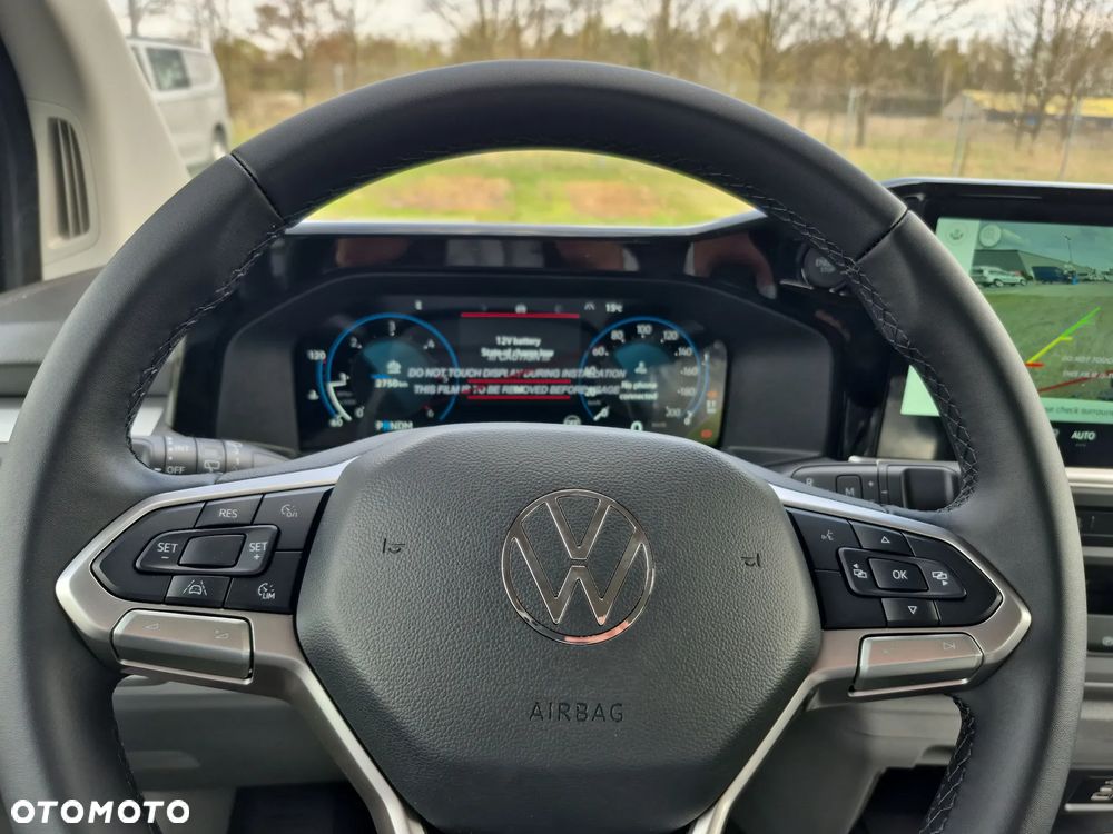 Volkswagen Caravelle - 17