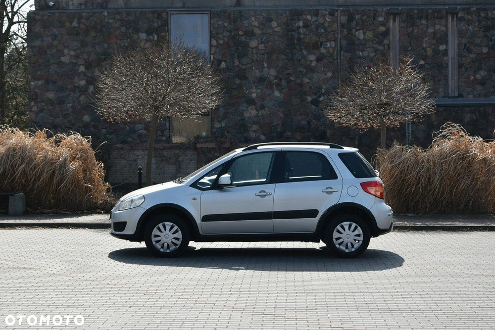 Suzuki SX4 - 4