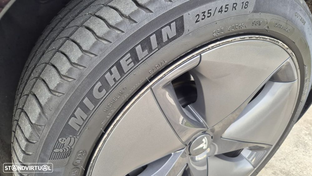 Tesla Model 3 Standard Range Plus RWD - 10