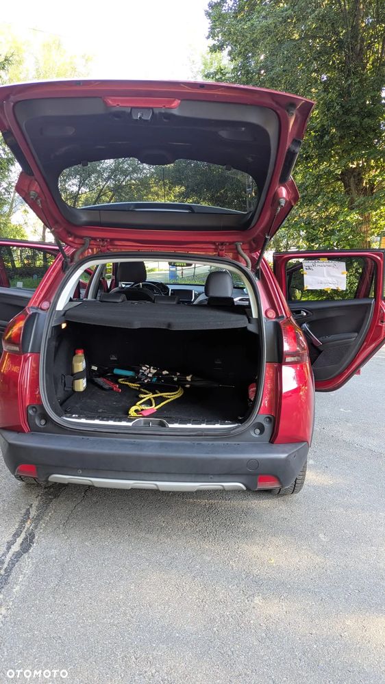 Peugeot 2008 1.2 Pure Tech GPF Allure S&S EAT6 - 13