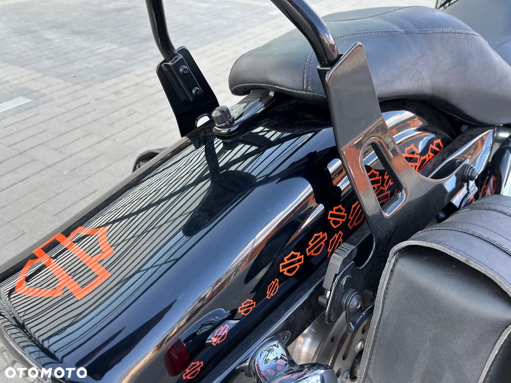 Harley-Davidson Dyna Fat Bob - 12